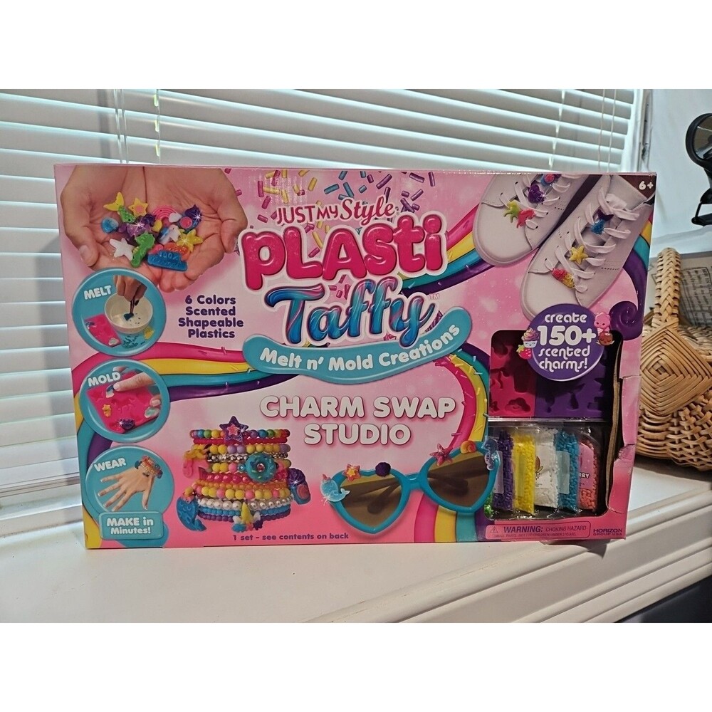 Just My Style Charm Swap Studio Melt n' Mold Jewelry Creations Kit